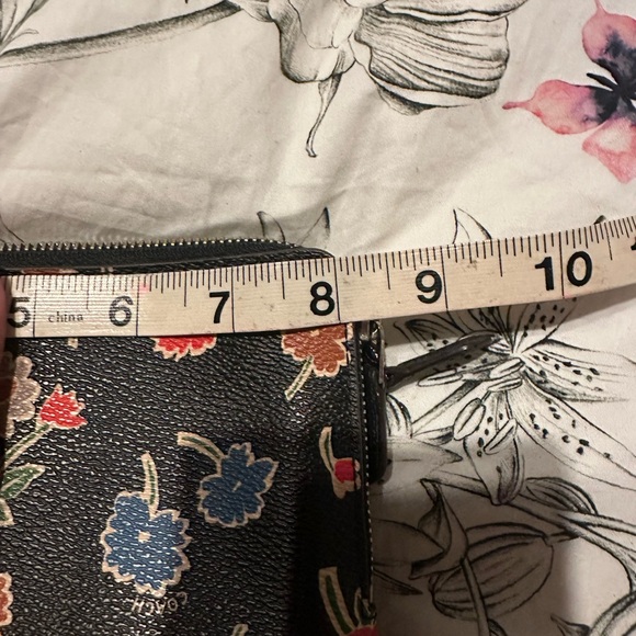 Coach Wallet - Picture 8 of 10